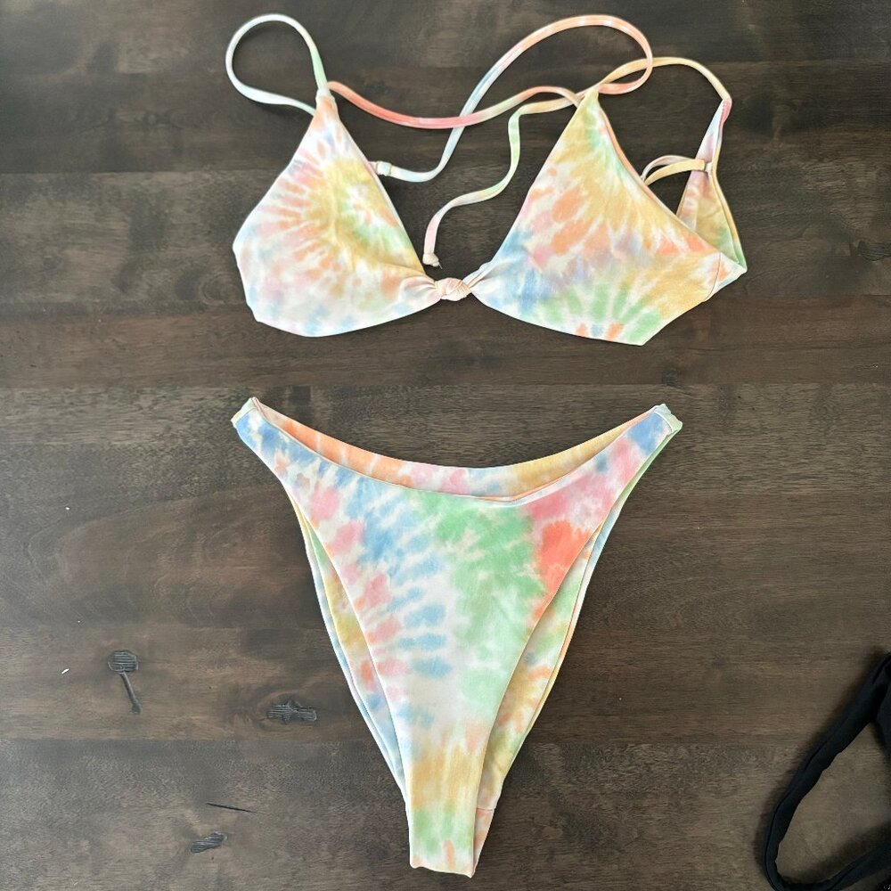 SKATIE SWIM X The Salty Blonde - Oahu Tie Dye Print - SM Kelly Bottoms, M Sarah